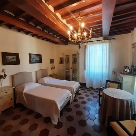 Antica Fattoria La Verdina B&B 카마이오레